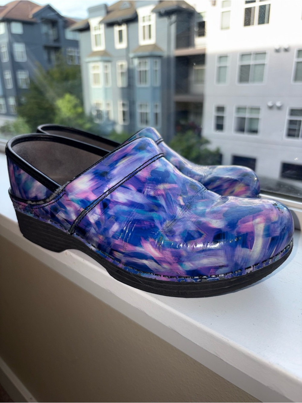 Dansko LT Pro Blue Crush Patent Leather Nursing Clogs Slip On Comfort Shoes